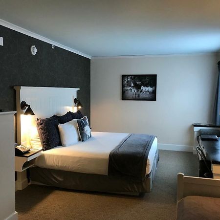 Village Hotel On Biltmore Estate แอชวิลล์ ภายนอก รูปภาพ