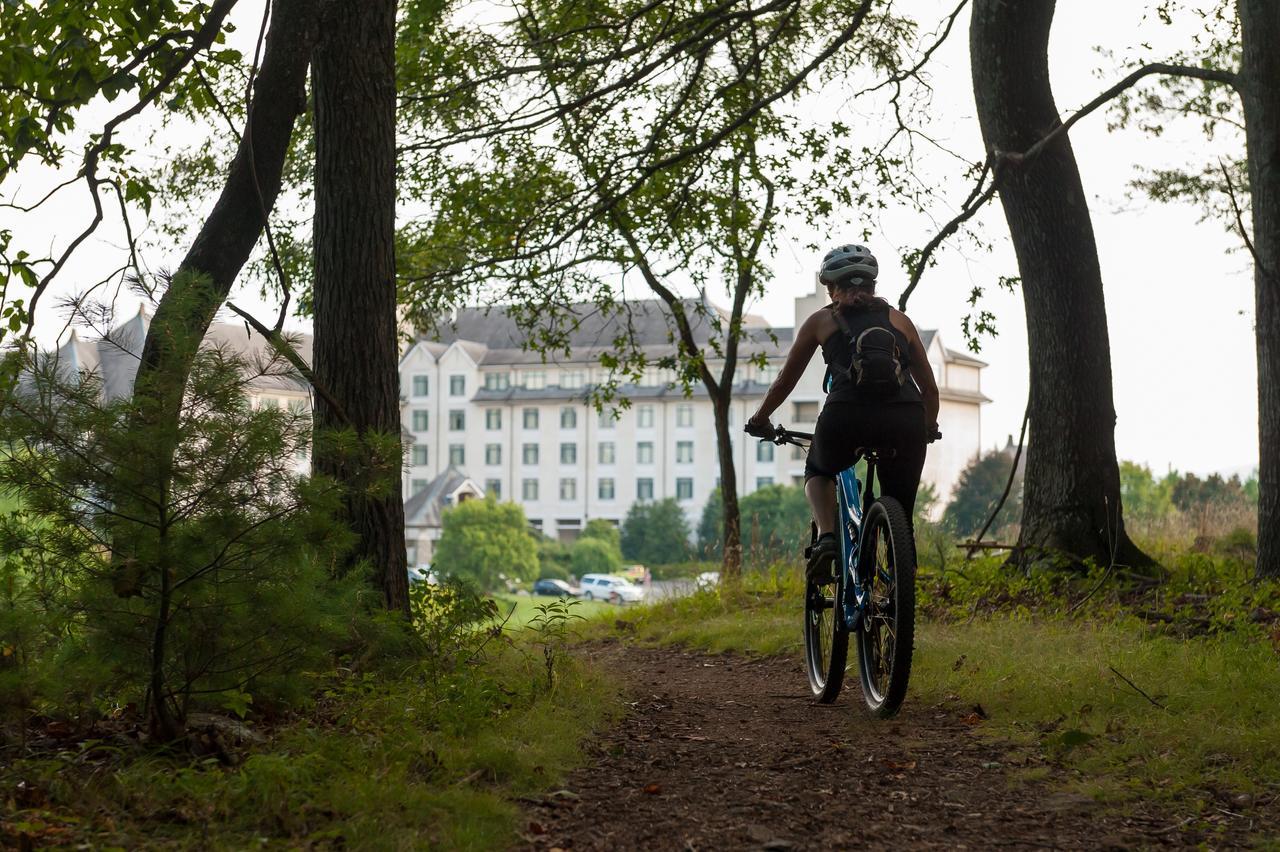 Village Hotel On Biltmore Estate แอชวิลล์ ภายนอก รูปภาพ