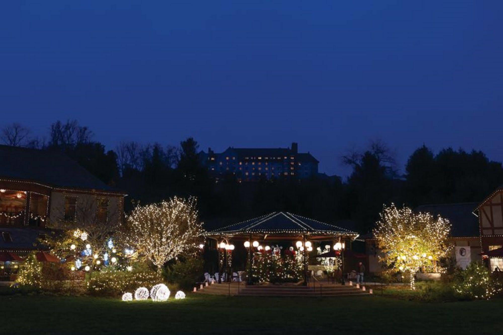 Village Hotel On Biltmore Estate แอชวิลล์ ภายนอก รูปภาพ