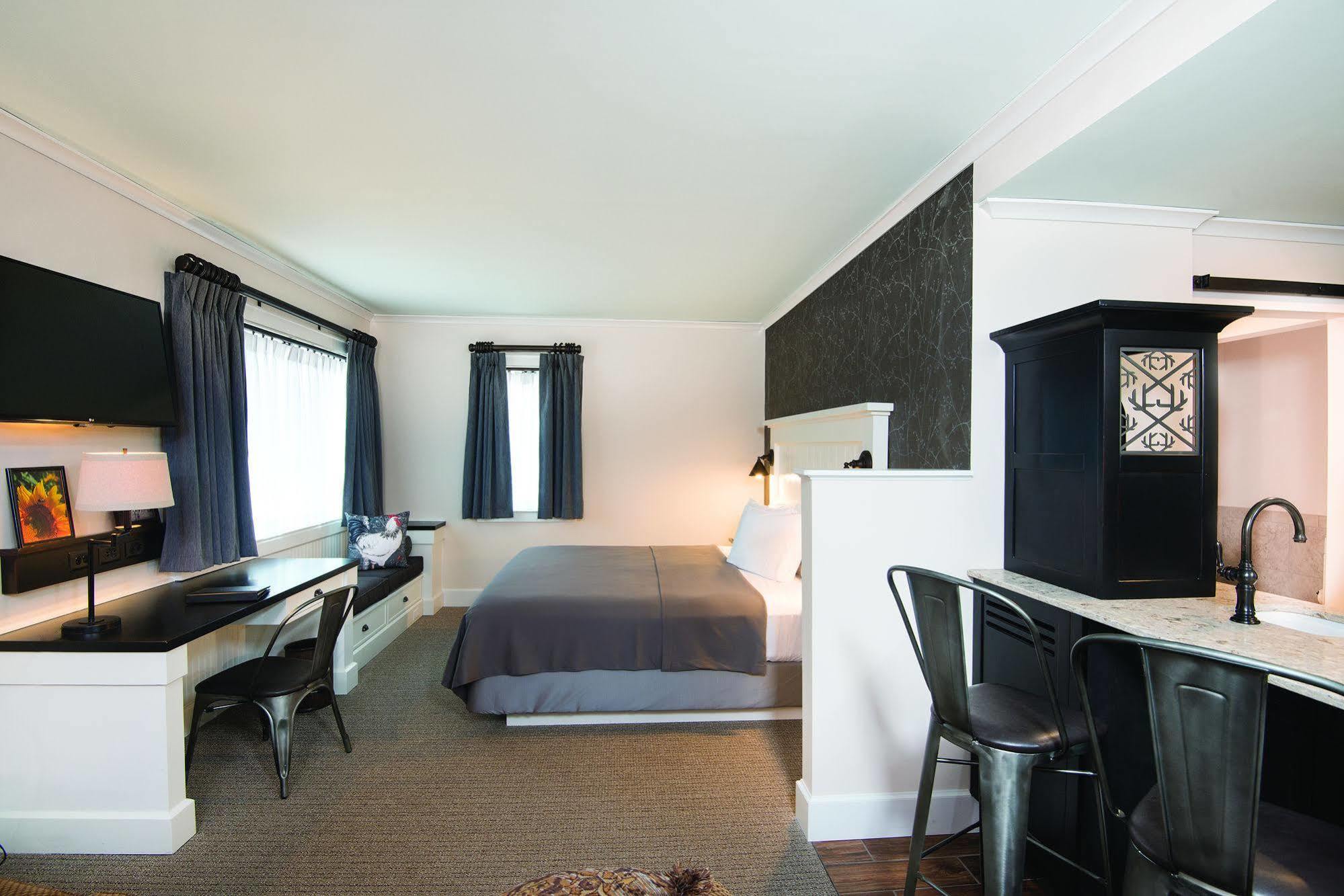 Village Hotel On Biltmore Estate แอชวิลล์ ภายนอก รูปภาพ