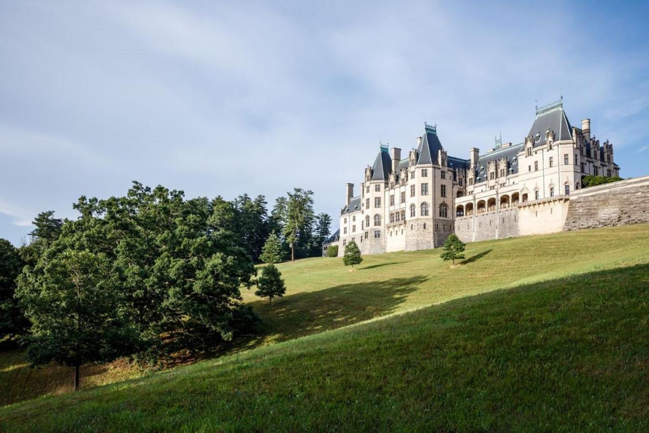Village Hotel On Biltmore Estate แอชวิลล์ ภายนอก รูปภาพ