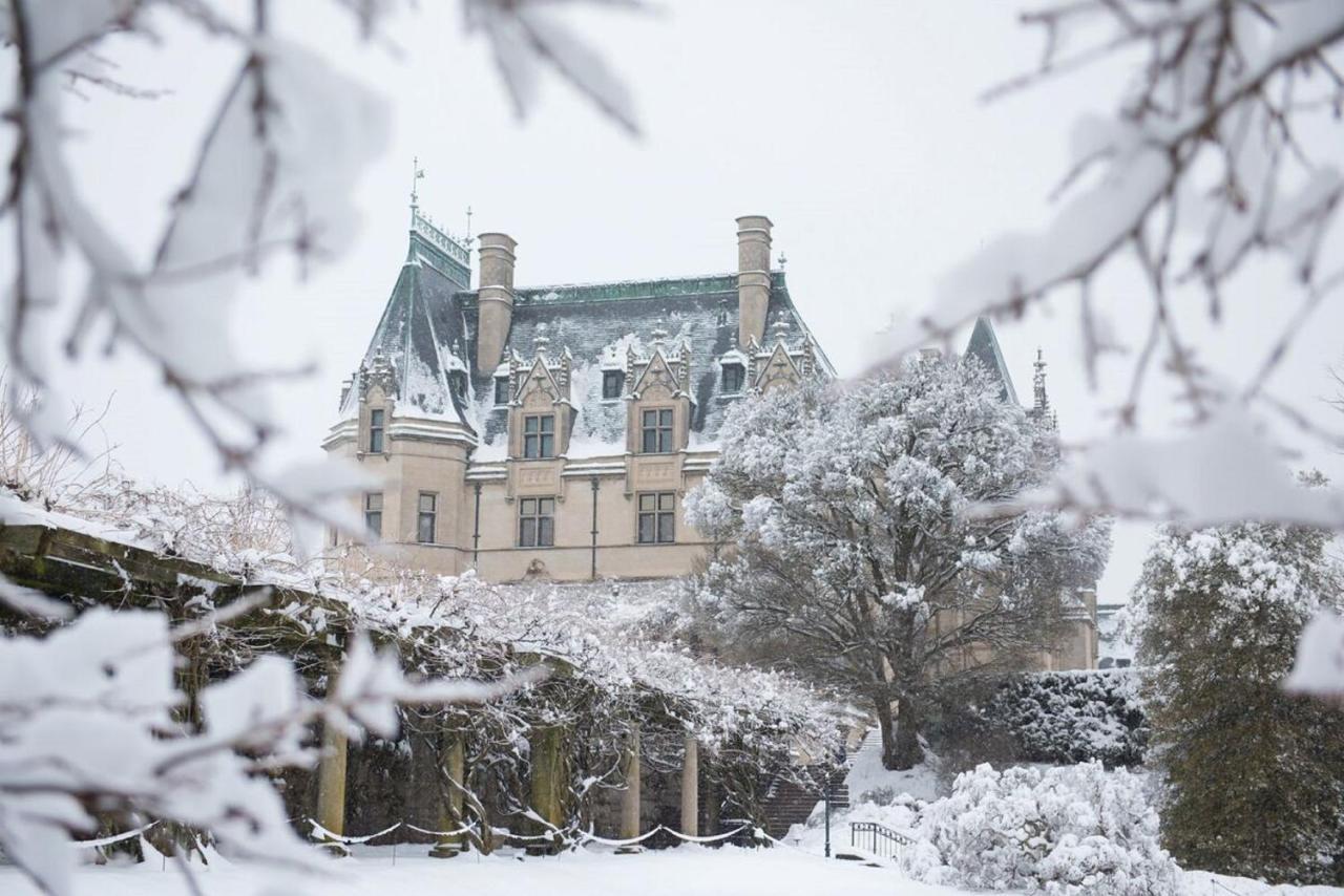 Village Hotel On Biltmore Estate แอชวิลล์ ภายนอก รูปภาพ