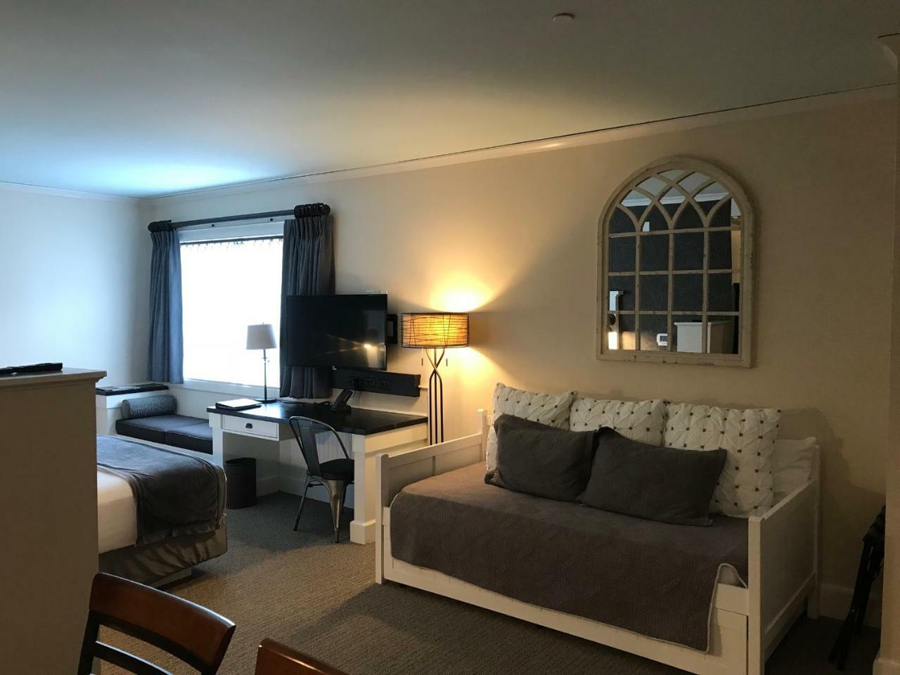 Village Hotel On Biltmore Estate แอชวิลล์ ภายนอก รูปภาพ